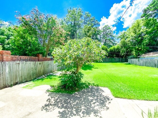 218 Malaga Ave