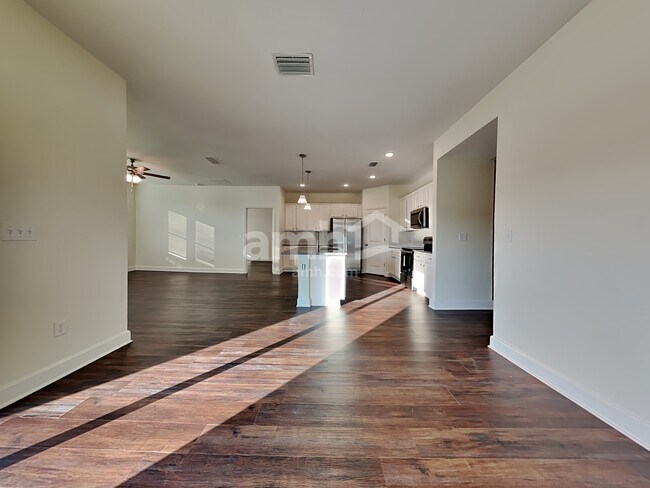 Photo - 933 Tan Tara Trl