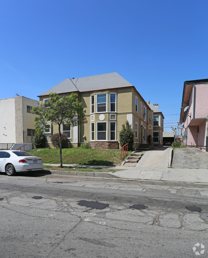 Photo - 915 S Ardmore Ave Apartamentos