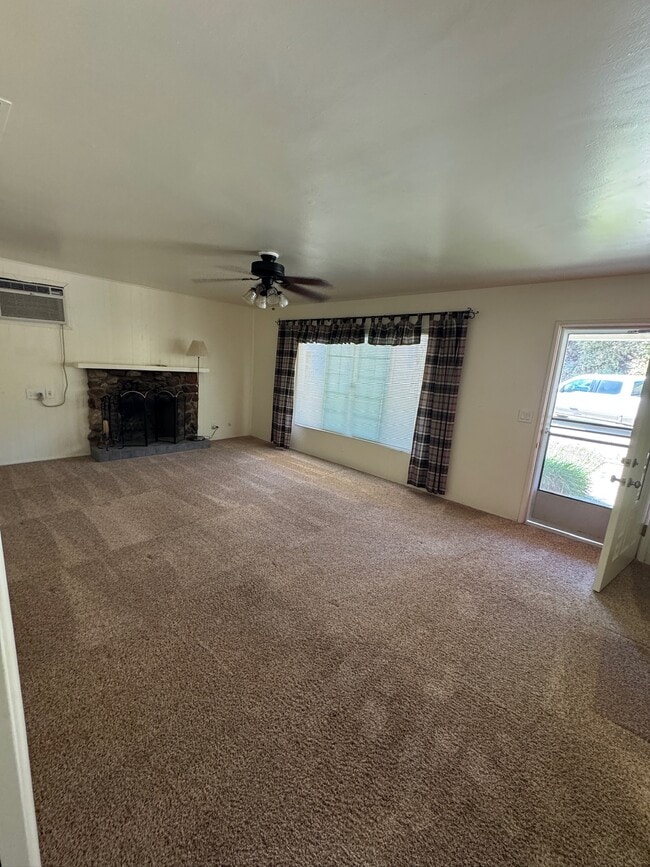 Photo - 345 E Guiberson Rd