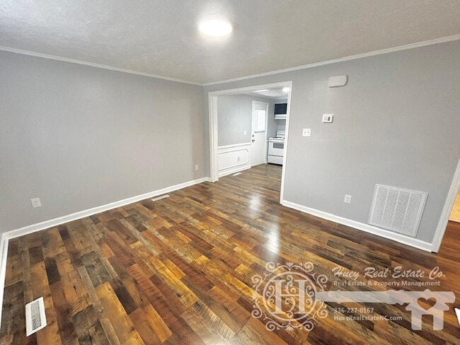 Photo - 201 E Gilbreath St Unit A