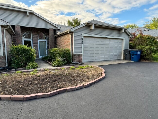 Photo - 716 Hilltop Ln Unit 716