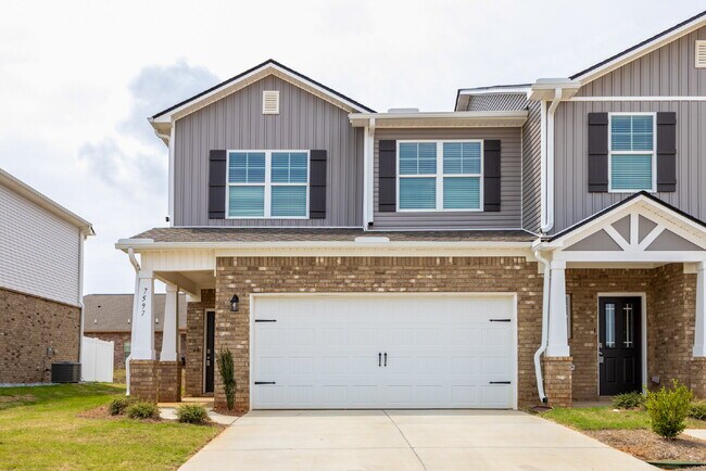 "Charming Newly built 3-Bed Townhouse Retreat with Granite Elegance in Prime Huntsville Location!"