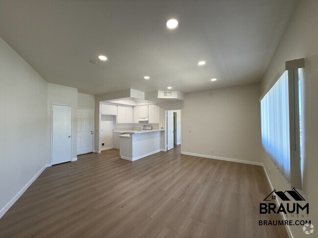 Building Photo - 11459 Collins St Rental