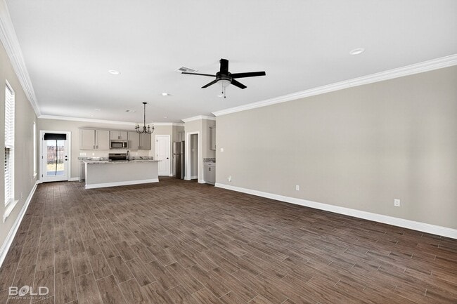 Photo - 766 Crozier Dr