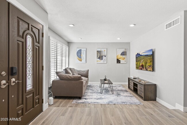 Photo - 1926 E Diamond Dr