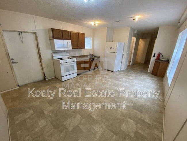 Photo - 926 S Railroad Ave