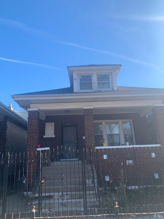 Front of home - 6549 S Campbell Ave House