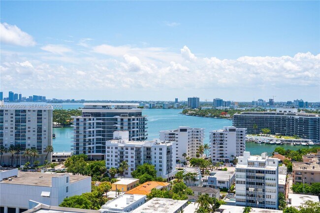 Building Photo - 6899 Collins Ave Unit 1810