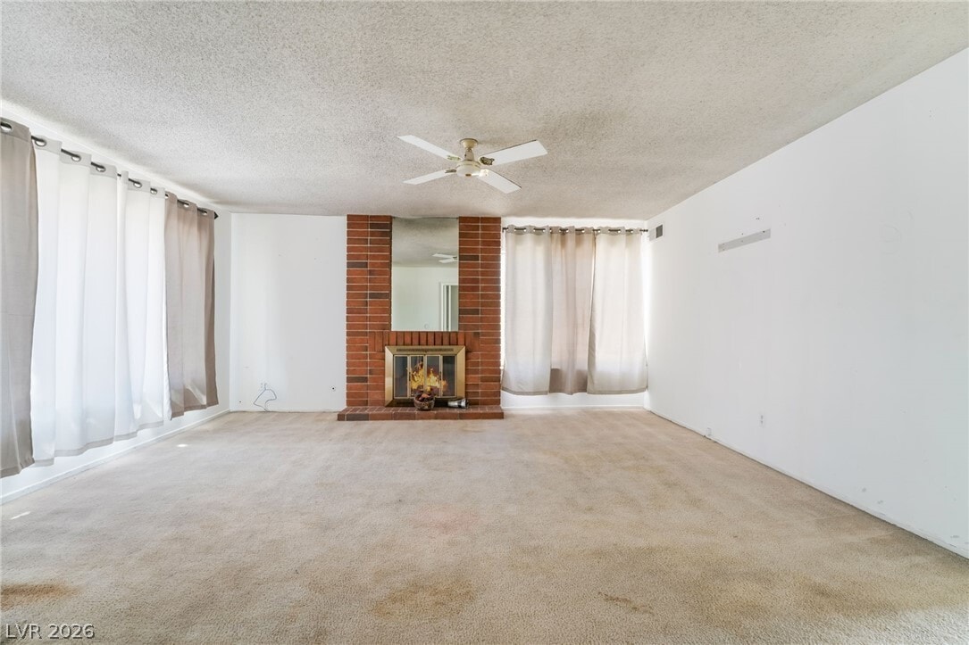 Photo - 2102 E Russell Rd