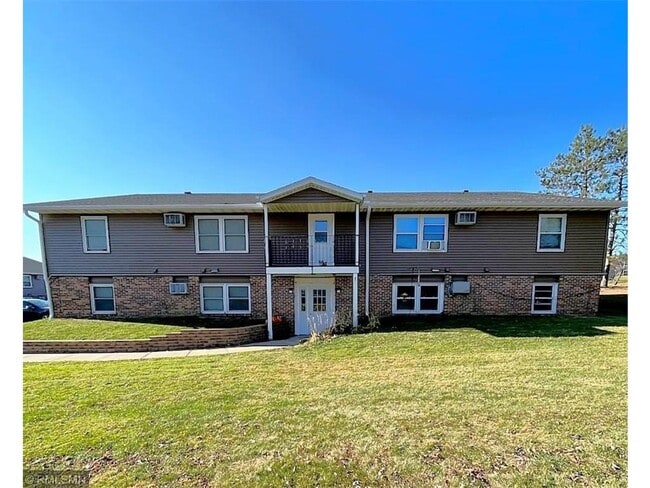 Building Photo - 710 Hillcrest St Unit #2