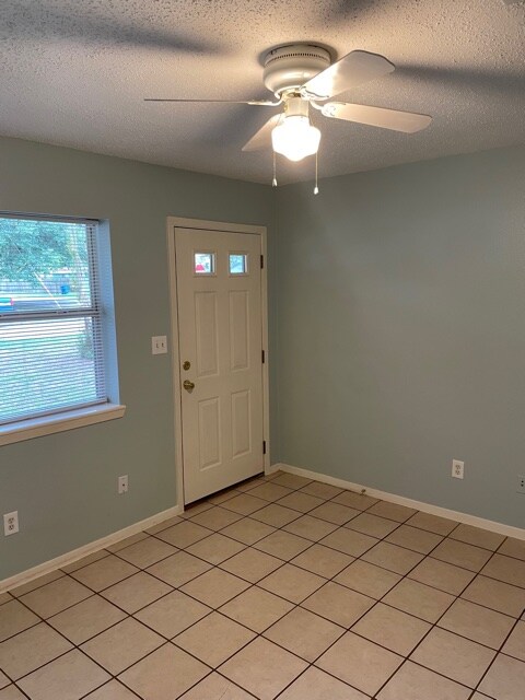 Photo - 500 Pee Jay Cv