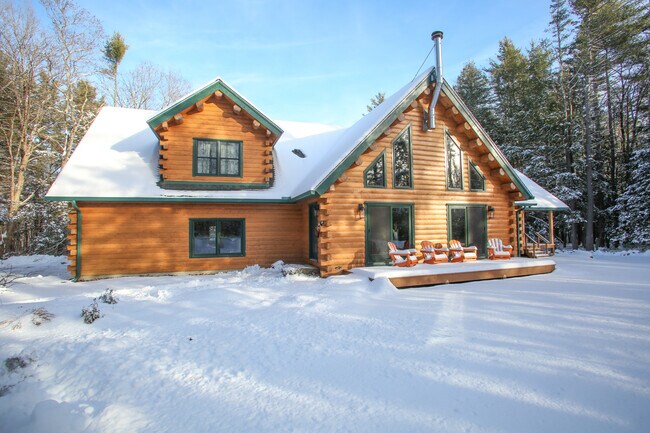 Photo - 320 Lakeshore Dr