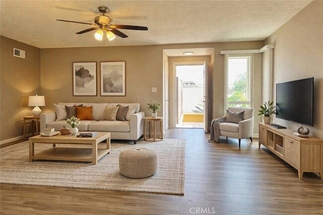 Building Photo - 15641 Tustin Village Way Unit A