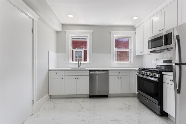 Photo - 64 Bakersfield St Unit 3