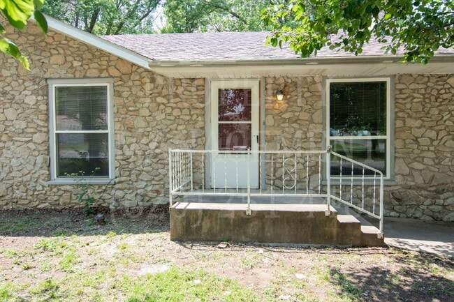 Photo - 3-bedroom, 2-bath