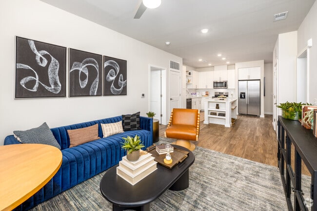 2BR, 2BA - 944SF - Living Room