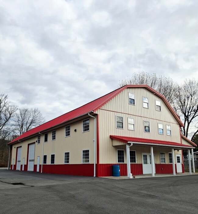 Building Photo - 1357 US-30 Unit #1