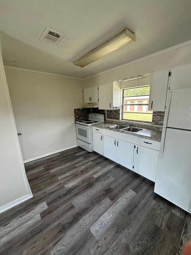 Photo - 108 N Anita Dr Unit 1
