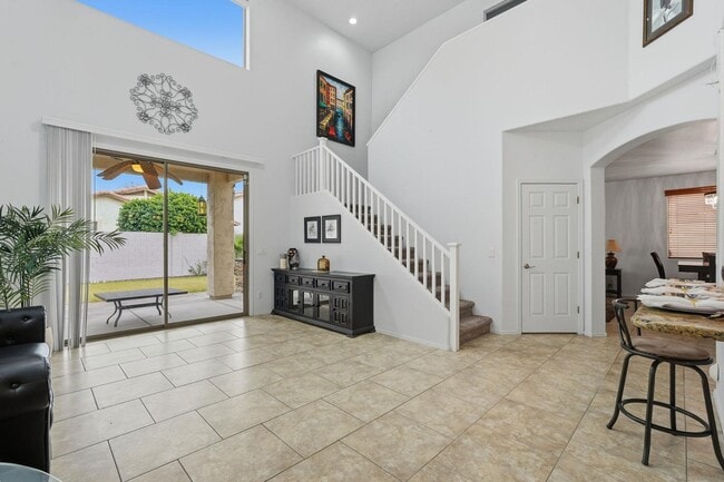 Photo - 6843 S 26th St