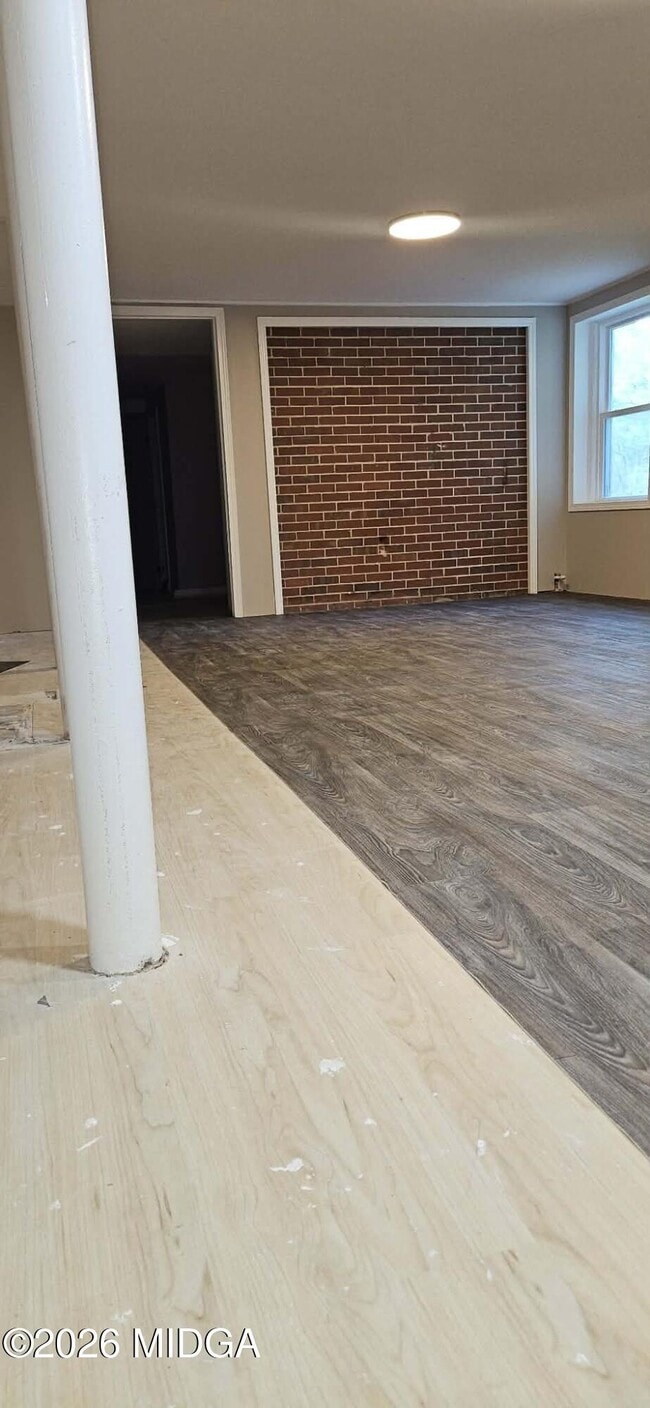 Photo - 912 Dogwood Cir