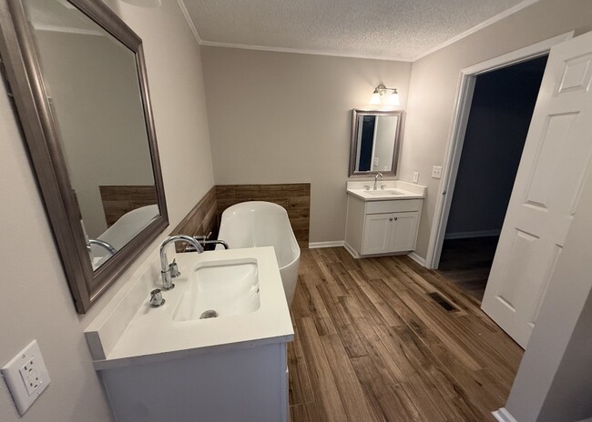 Photo - 3083 Lake Sue Dr