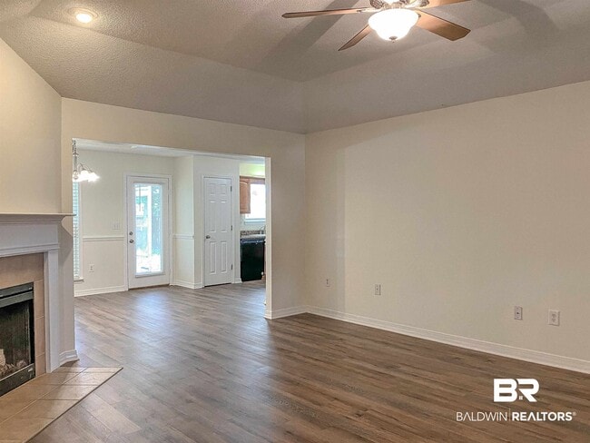 Photo - 16648 Vanilla Dr