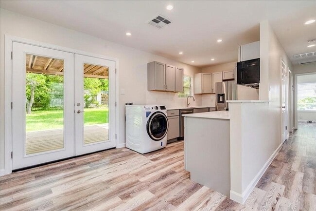 Photo - 1800 Forestglade Dr