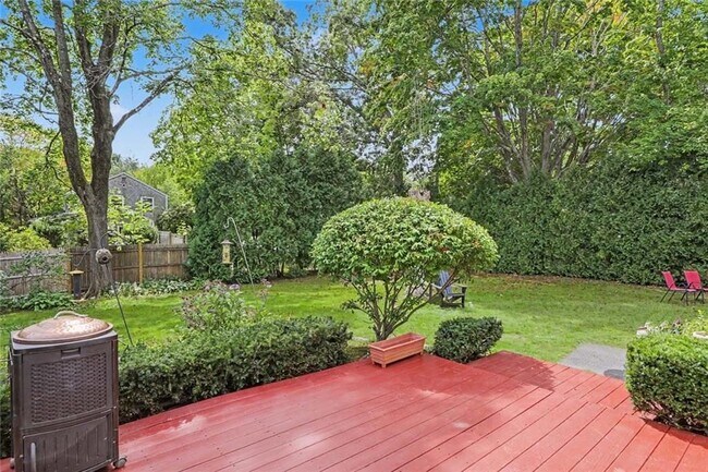 12 Elton Rd