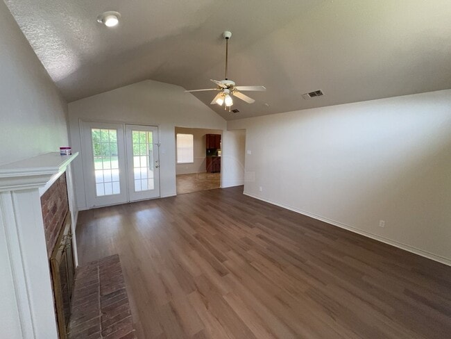 1001 Clairidge Ave