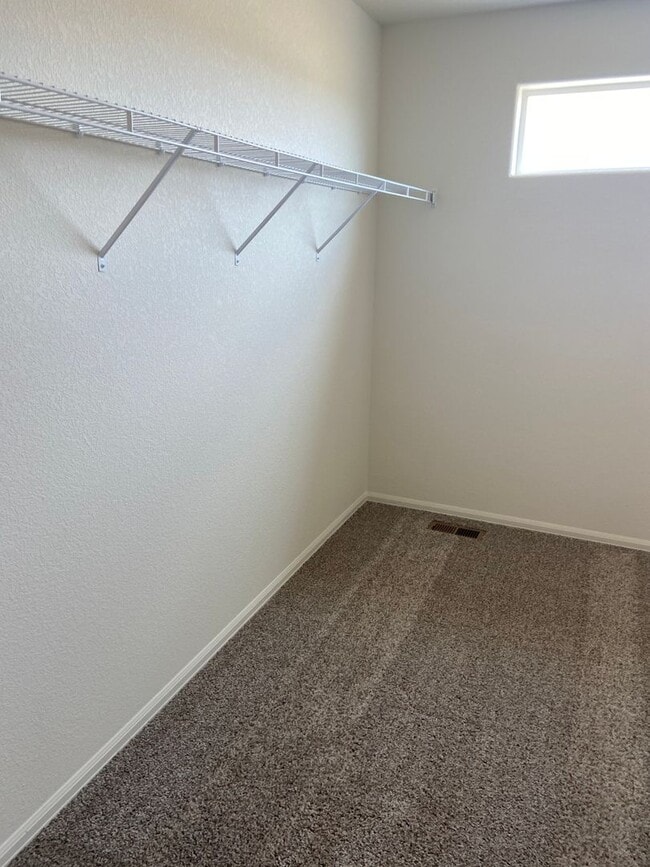 Photo - 3 bedroom, 3 bath home in Raindance Community.