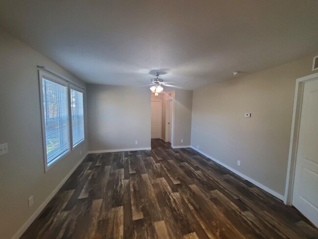 Photo - 15 Starling Hill Dr