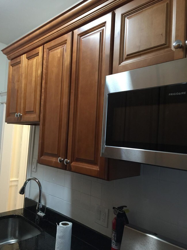 Photo - 39 Glenville Ave Unit 4