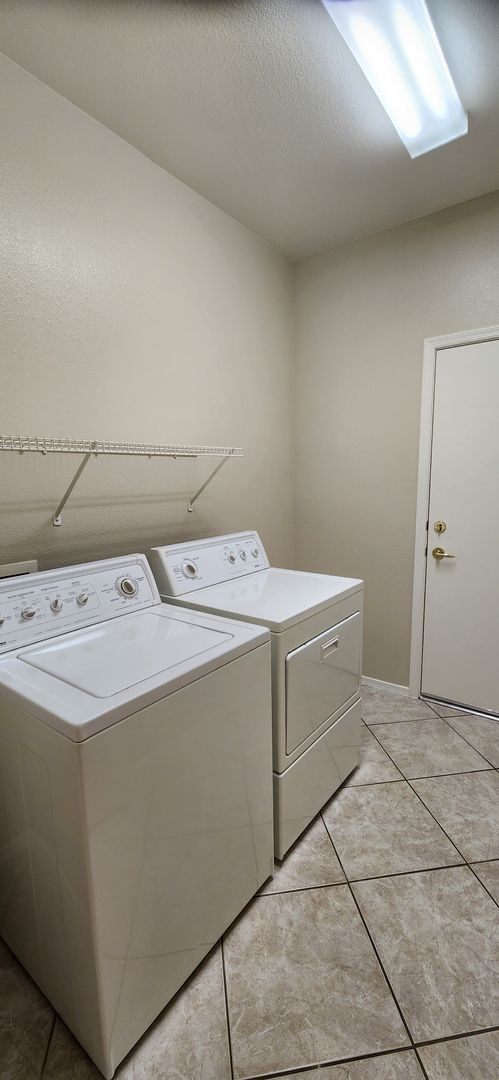 Photo - 2505 Springville Way