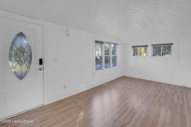 Photo - 120 E Ashland Ave