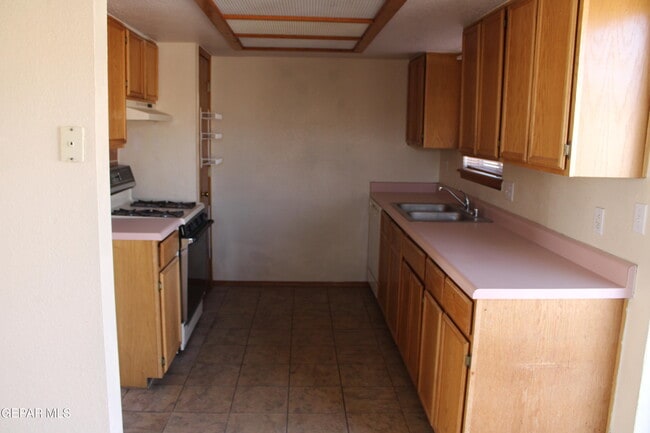 Photo - 704 Springfire Dr