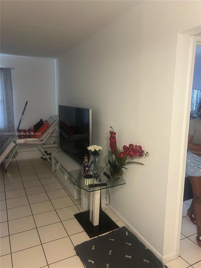 Photo - 640 NW 114th Ave Unidad 201