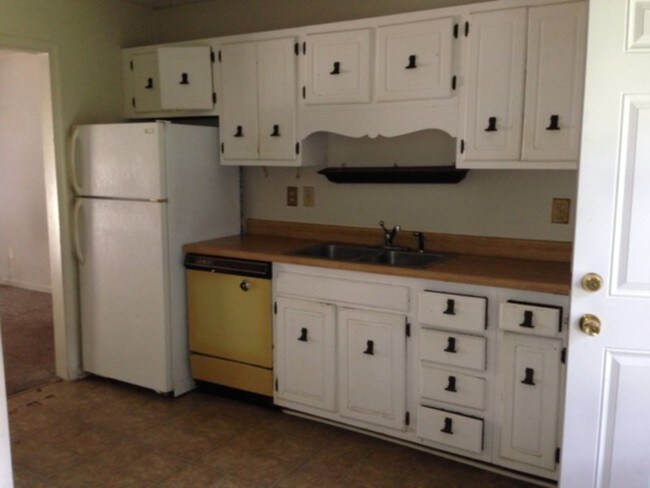 Photo - 1061 Strickland Bridge Rd.