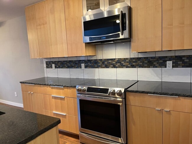 Photo - Updated Townhome Louisville- Perfect commuting location Unidad Louisville Townhome