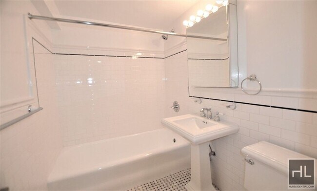 Photo - Christopher Street Unit 1B