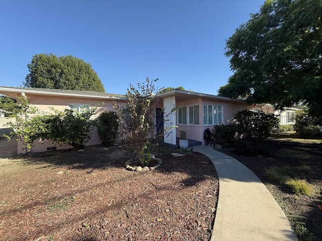 Photo - 8552 Woodley Ave