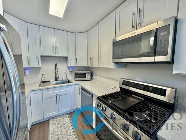 Photo - 3715 Beta St