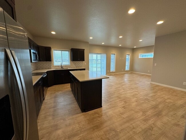 Photo - 3226 31st St S