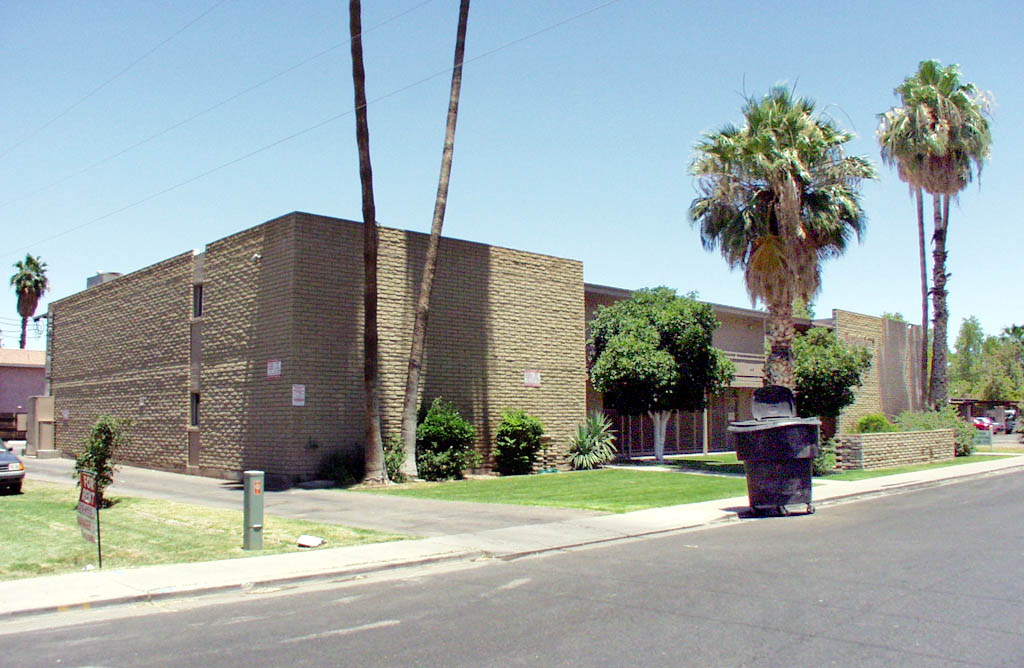 Hampton Court - Hampton Court