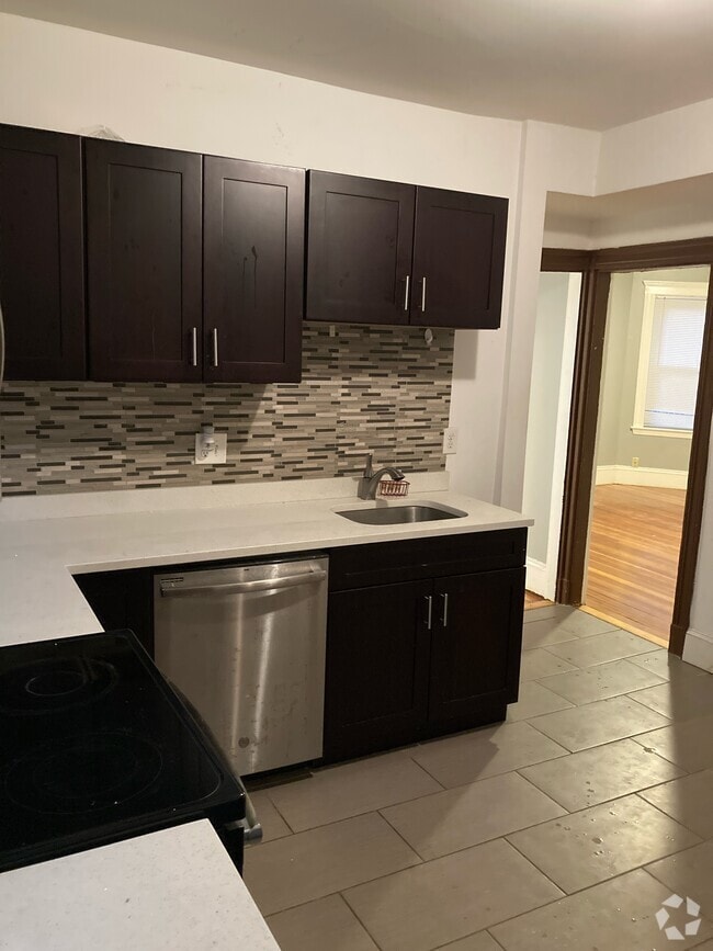 Building Photo - 98 Topliff St Unit 2 Rental