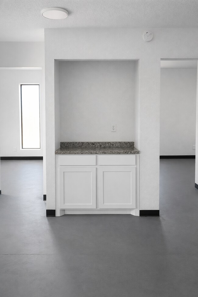 Photo - 7030 W Wilshire Blvd Unidad 106