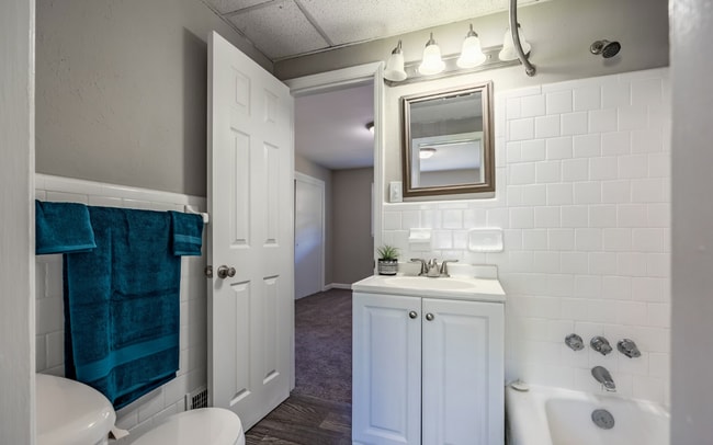 Photo - West Lanier Flats