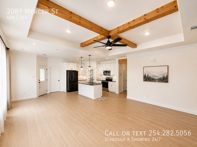 Photo - 2089 Mercer St