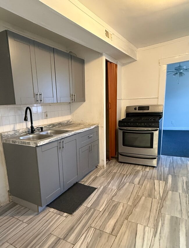 Photo - 9727 Dequindre St Unidad #2