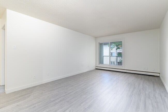 Photo - Monterey Pointe